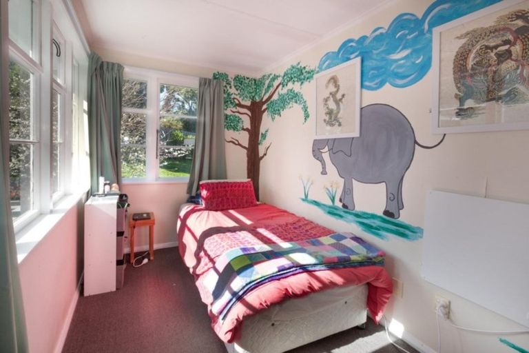 Photo of property in 50 Dimock Street, Titahi Bay, Porirua, 5022