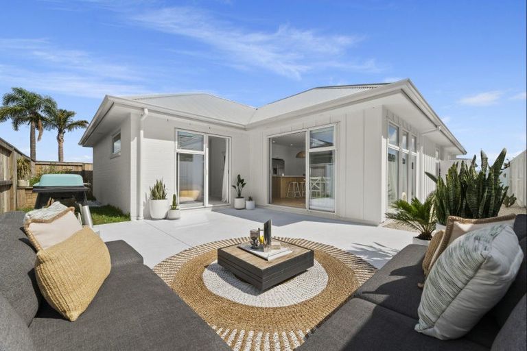 Photo of property in 4 Lorata Close, Papamoa Beach, Papamoa, 3118