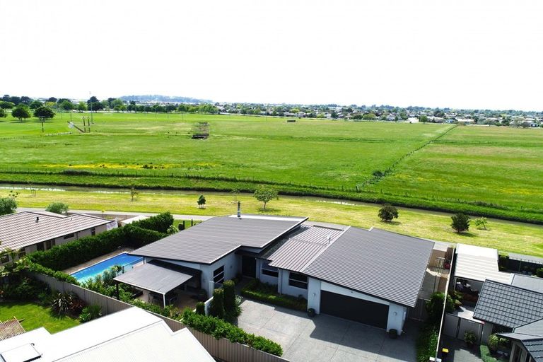 Photo of property in 48 Merlot Drive, Greenmeadows, Napier, 4112