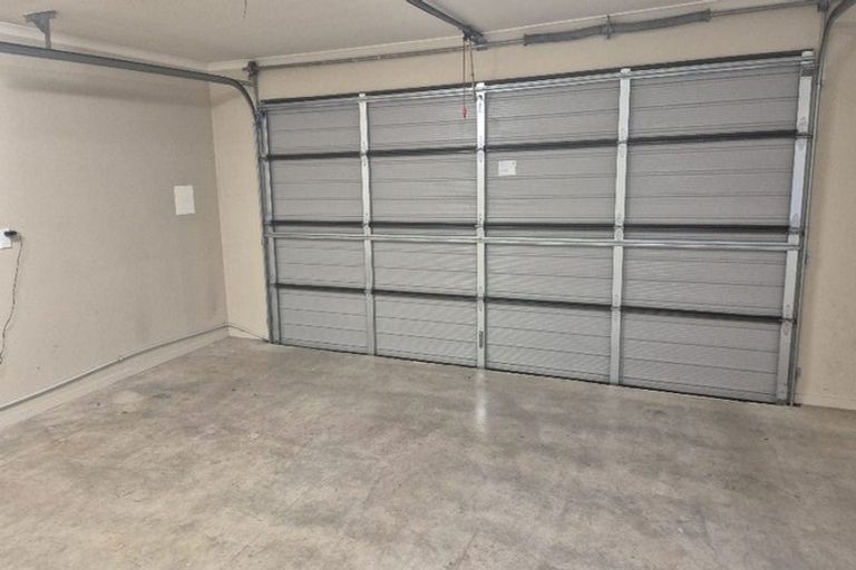 Photo of property in 37 Evergreen Crescent, Trentham, Upper Hutt, 5018