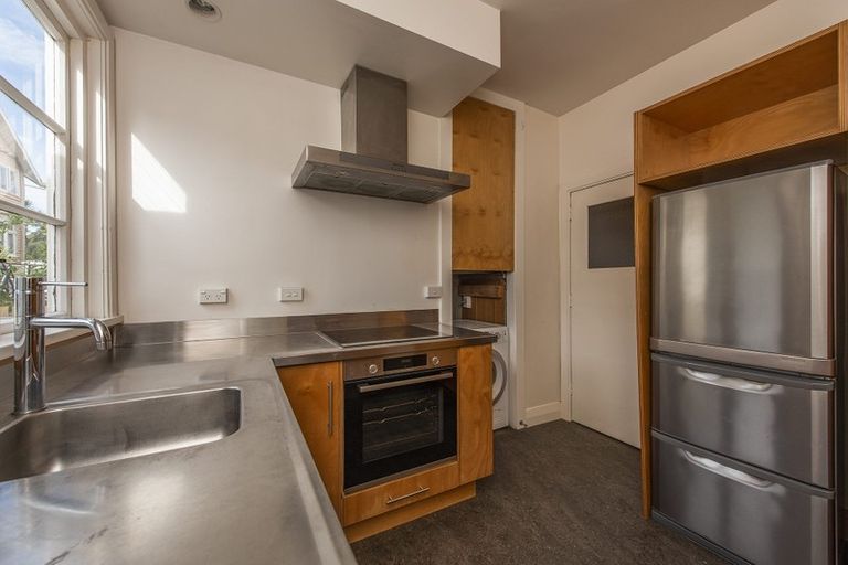 Photo of property in Ionian Flats, 123-125 Brougham Street, Mount Victoria, Wellington, 6011