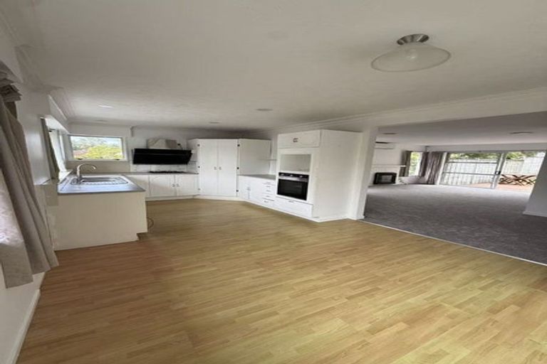 Photo of property in 74 Marlborough Avenue, Glenfield, Auckland, 0629