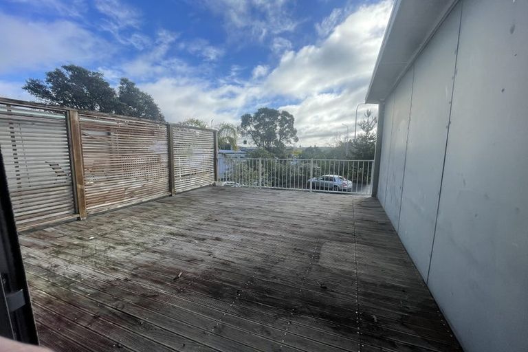 Photo of property in 6/222 Albany Highway, Schnapper Rock, Auckland, 0632