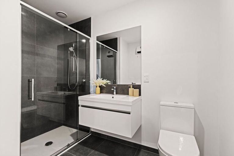 Photo of property in 2/111 Edgeware Road, St Albans, Christchurch, 8014