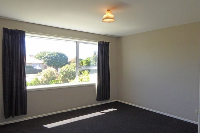 Photo of property in 57 Denise Crescent, Hornby, Christchurch, 8042