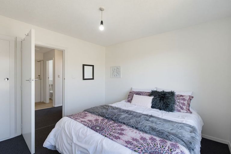 Photo of property in Birchdale Courts, 11/69a Yaldhurst Road, Sockburn, Christchurch, 8042