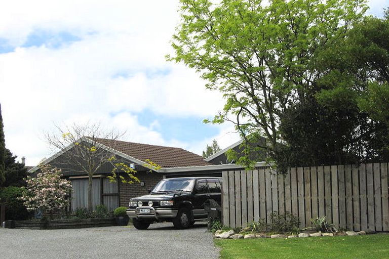 Photo of property in 16 Ebert Place, Rangiora, 7400