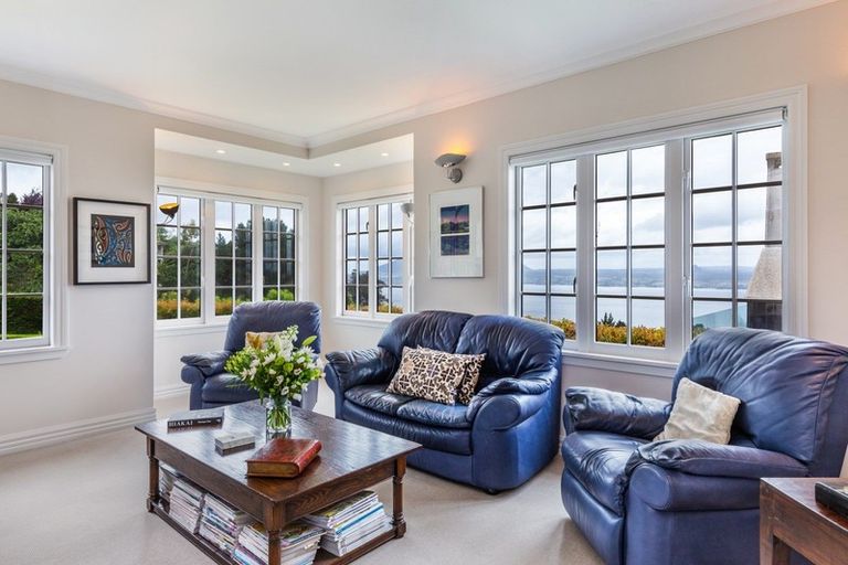 Photo of property in 423 Gillespie Place, Acacia Bay, Taupo, 3385