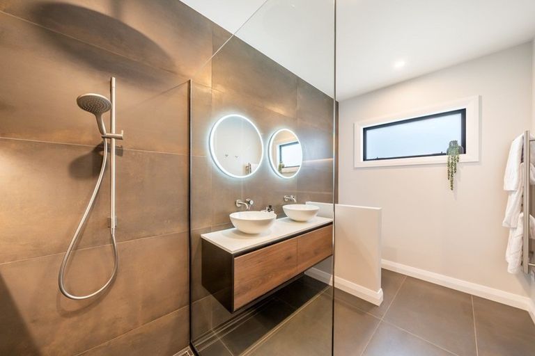 Photo of property in 229 Fairview Drive, Birchville, Upper Hutt, 5372