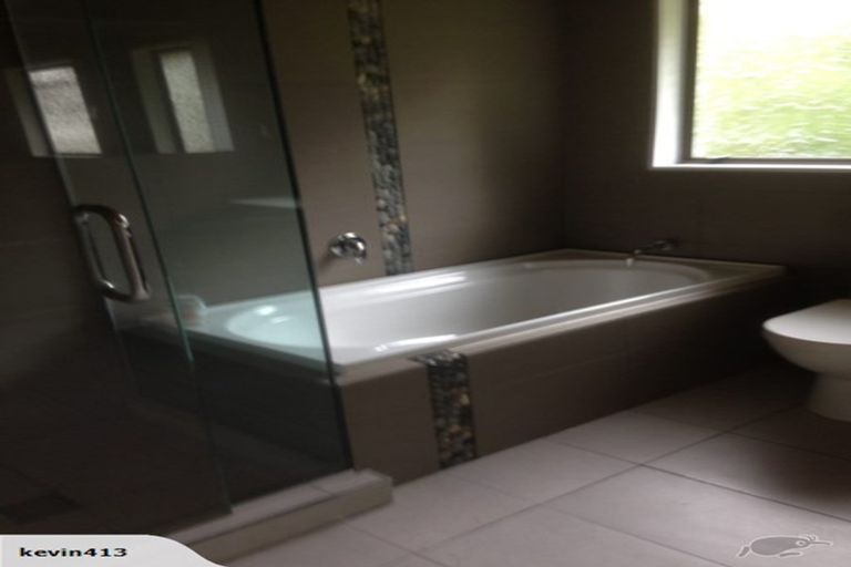 Photo of property in 25 Waipuia Place, Greenhithe, Auckland, 0632