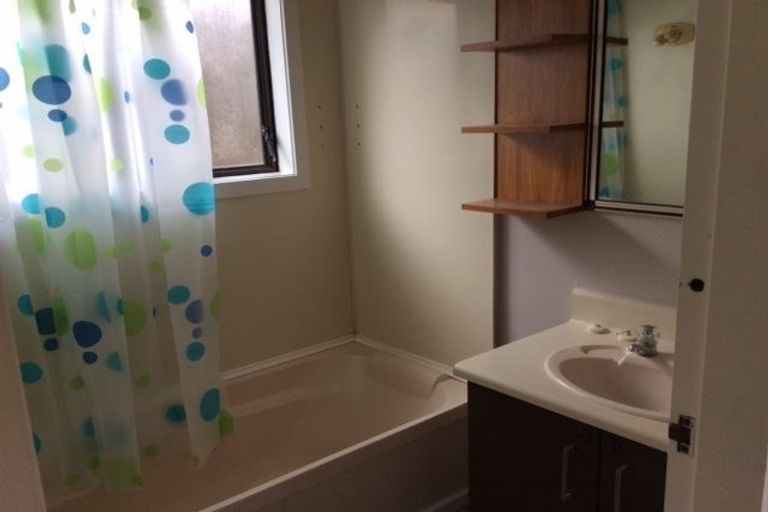 Photo of property in 26 Bellona Place, Cannons Creek, Porirua, 5024