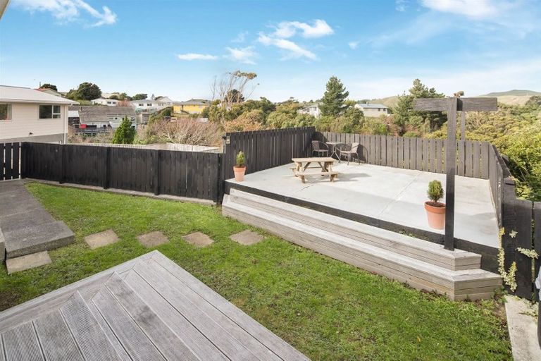 Photo of property in 19 Toporoa View, Ascot Park, Porirua, 5024
