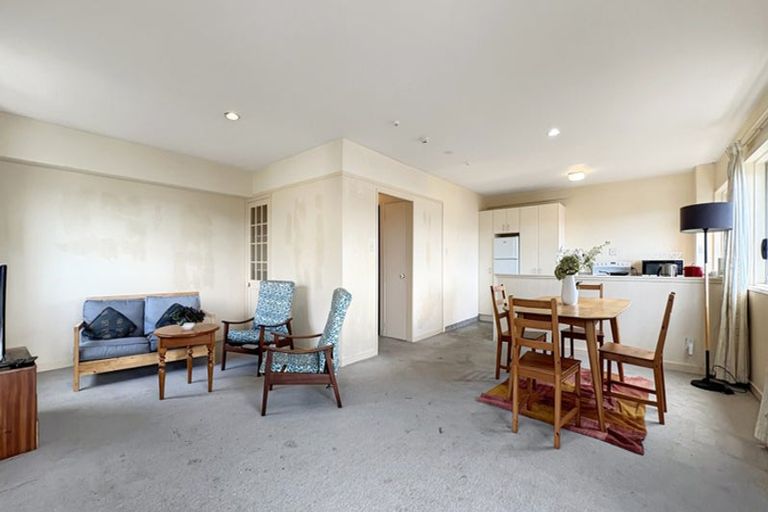 Photo of property in Mansfield Towers, 1 Grant Road, Thorndon, Wellington, 6011