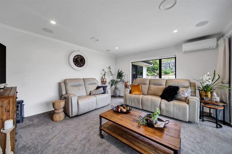 Photo of property in 36 Fernbrook Drive, Hurworth, New Plymouth, 4310