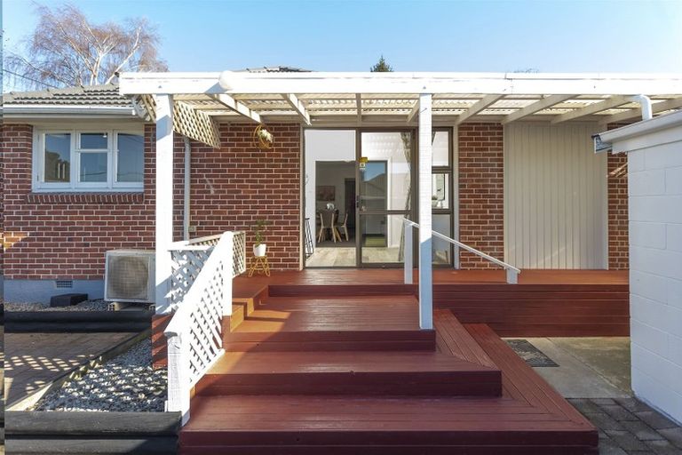 Photo of property in 172 Withells Road, Avonhead, Christchurch, 8042