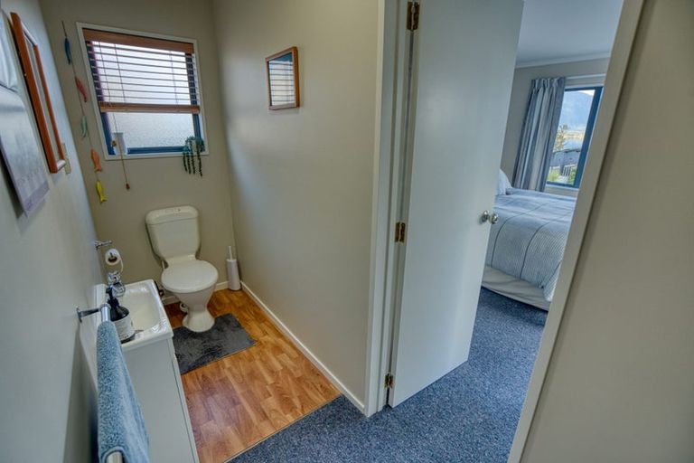 Photo of property in 9 Ranui Place, Moana, 7872