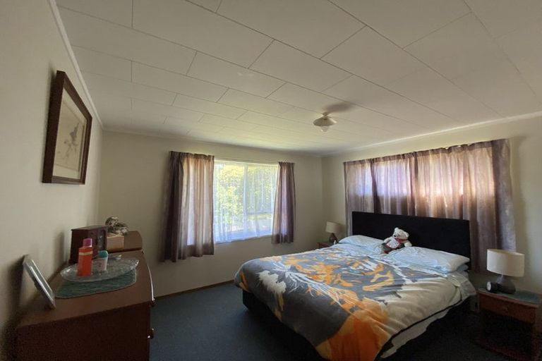 Photo of property in 19 Contessa Drive, Glenfield, Auckland, 0629