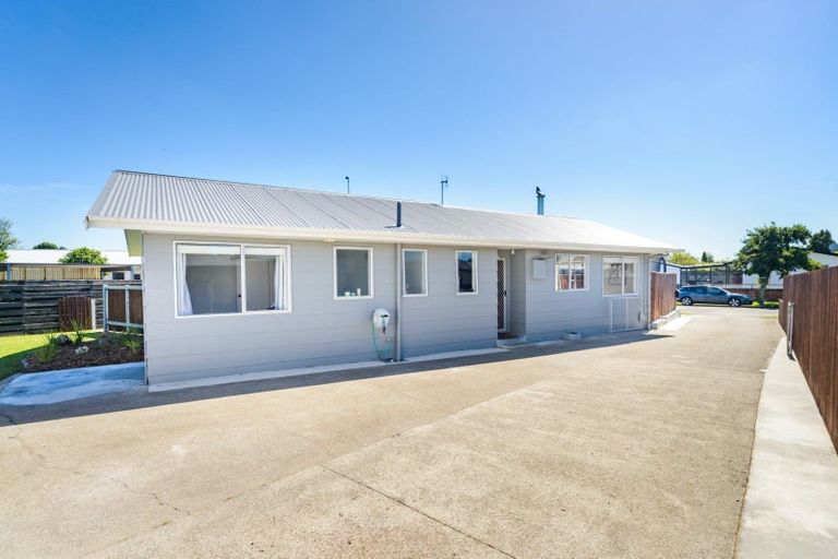 Photo of property in 40 Acacia Street, Kelvin Grove, Palmerston North, 4414