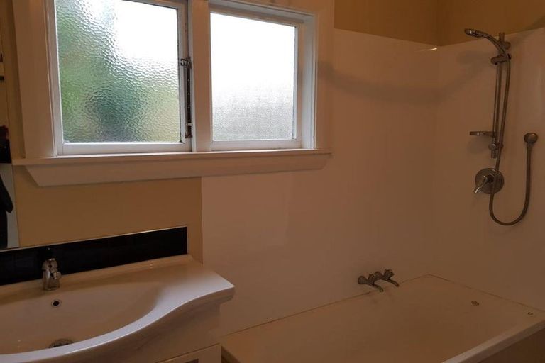 Photo of property in 122 Osborne Street, Waltham, Christchurch, 8011