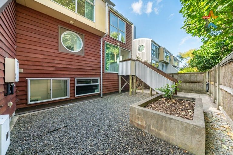 Photo of property in 2a/10 Park Avenue, Epuni, Lower Hutt, 5011