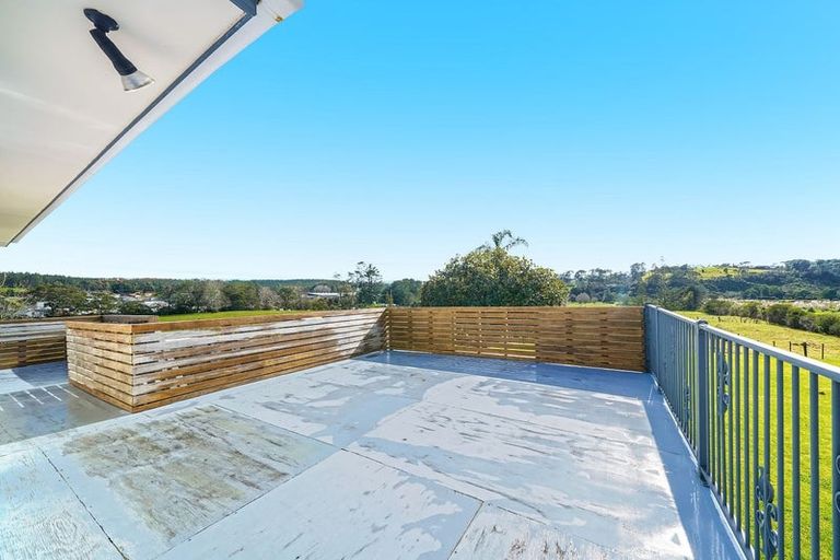 Photo of property in 6 Deacon Road, Riverhead, Kumeu, 0892