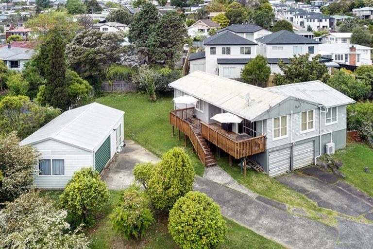 Photo of property in 58 Holbrook Street, Blockhouse Bay, Auckland, 0600