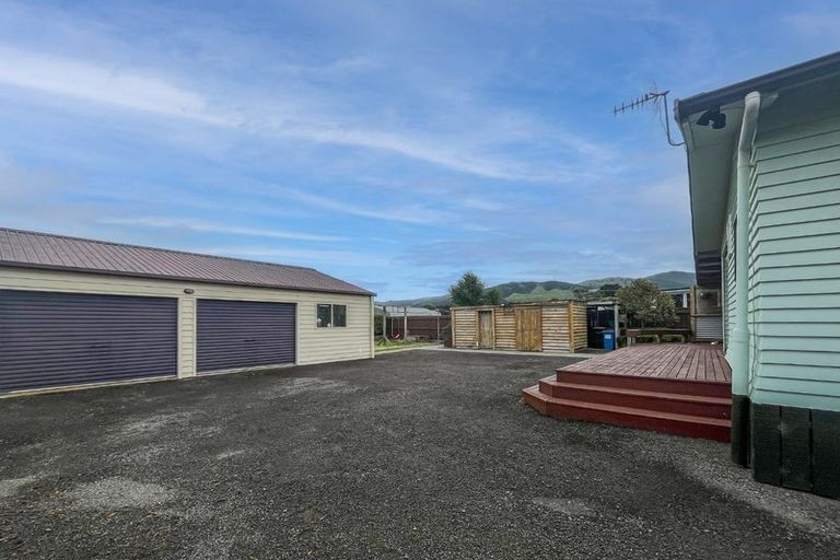 Photo of property in 10 Tawa Street, Tokomaru, Palmerston North, 4474