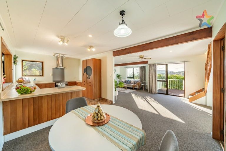 Photo of property in 21 Ngahere Street, Stokes Valley, Lower Hutt, 5019