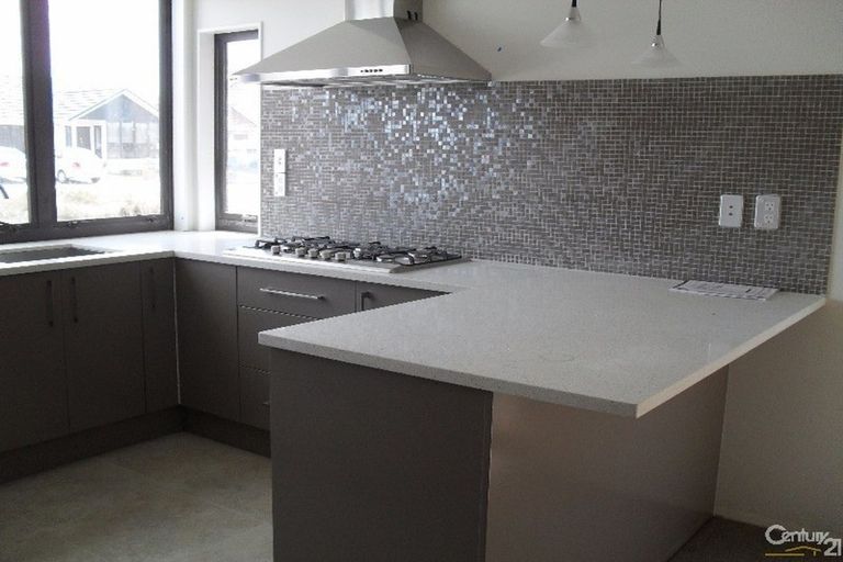 Photo of property in 21 Tarapiroe Avenue, Takanini, 2112