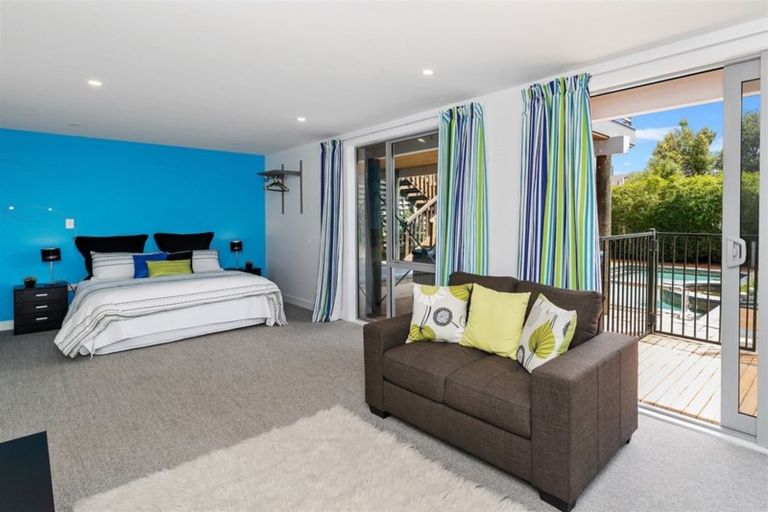 Photo of property in 9 Takahe Drive, Cashmere, Christchurch, 8022