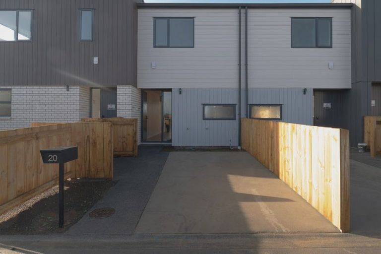 Photo of property in 20 Clay Works Lane, New Lynn, 0600