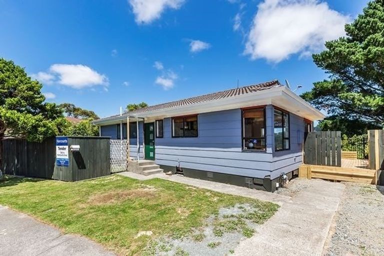 Photo of property in 26 Tobago Crescent, Grenada North, Wellington, 5028