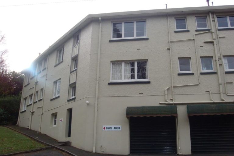 Photo of property in 4d Alva Street, Dunedin Central, Dunedin, 9016