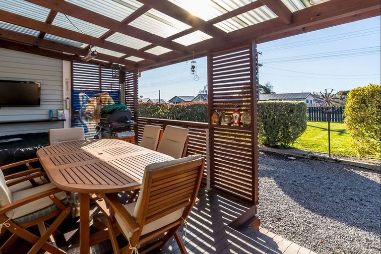 Photo of property in 18 Esther Street, Martinborough, 5711