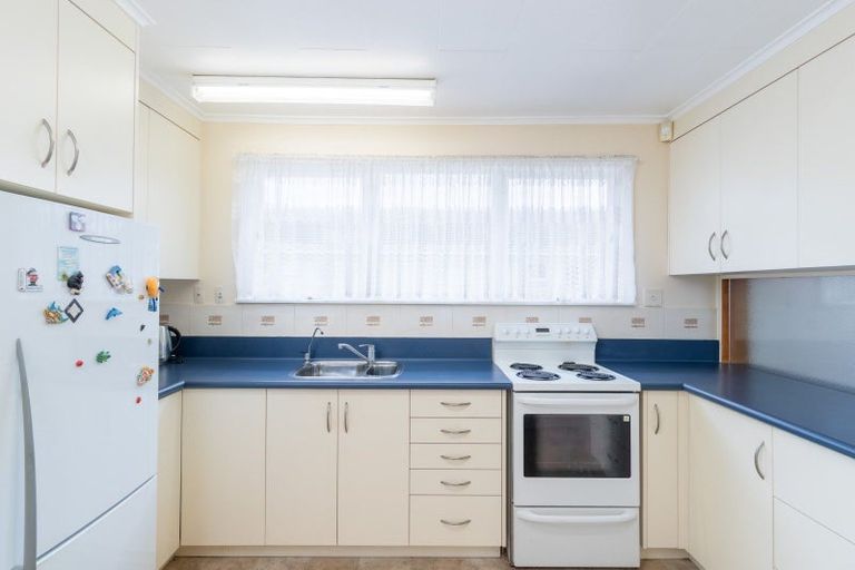 Photo of property in 4 Rosebank Avenue, Avalon, Lower Hutt, 5011
