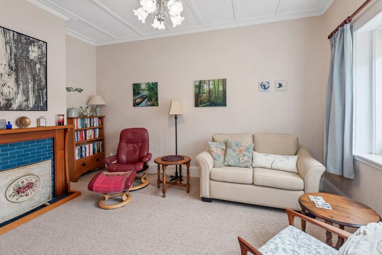 Photo of property in 2 Henry Street, Kensington, Whangarei, 0112