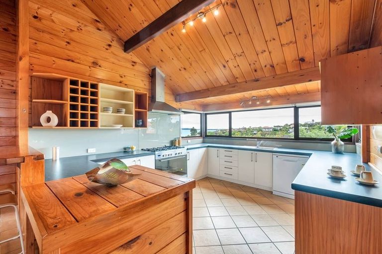 Photo of property in 2/18 Long Bay Drive, Torbay, Auckland, 0630