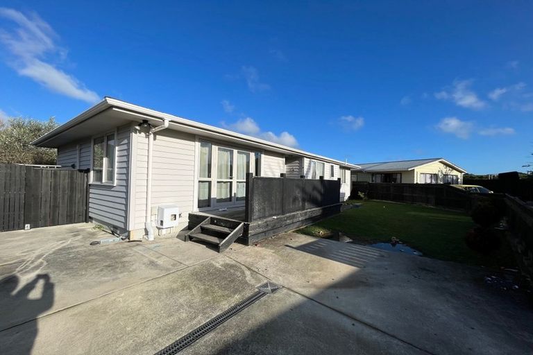 Photo of property in 2/21 Randwick Crescent, Moera, Lower Hutt, 5010