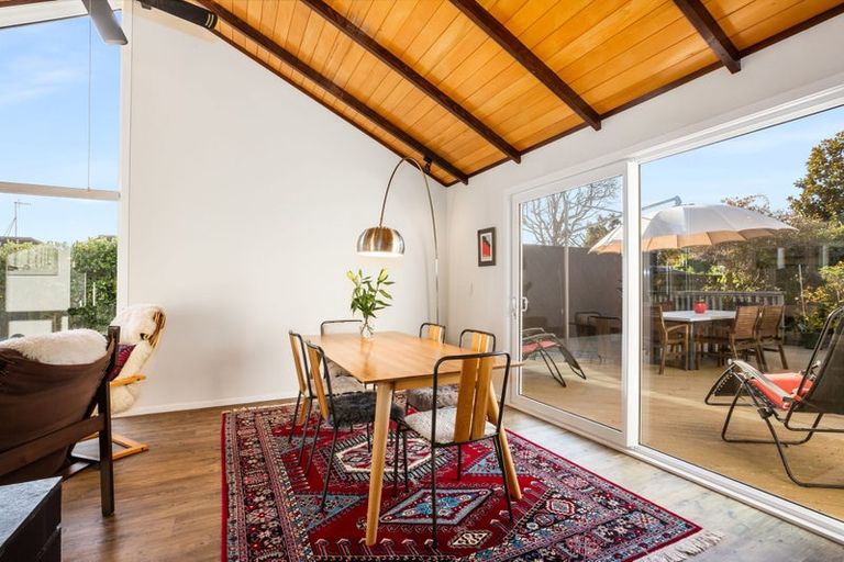 Photo of property in 13 Fleetwood Grove, Waikanae, 5036