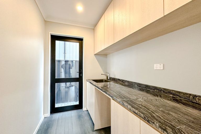 Photo of property in 42 Montgomery Avenue, Belmont, Auckland, 0622