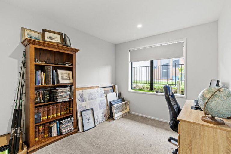 Photo of property in 1a Links Drive, Waiwhakaiho, New Plymouth, 4312