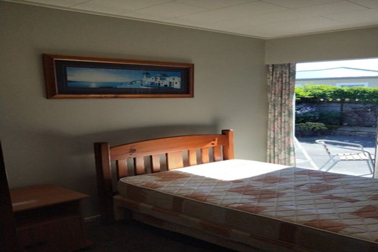 Photo of property in 2/25 Avondale Road, Taradale, Napier, 4112