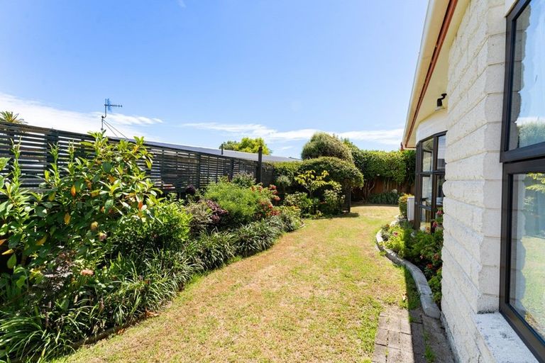 Photo of property in 32a Toru Road, Paraparaumu Beach, Paraparaumu, 5032
