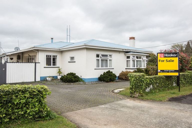 Photo of property in 55 Forest Lake Road, Forest Lake, Hamilton, 3200