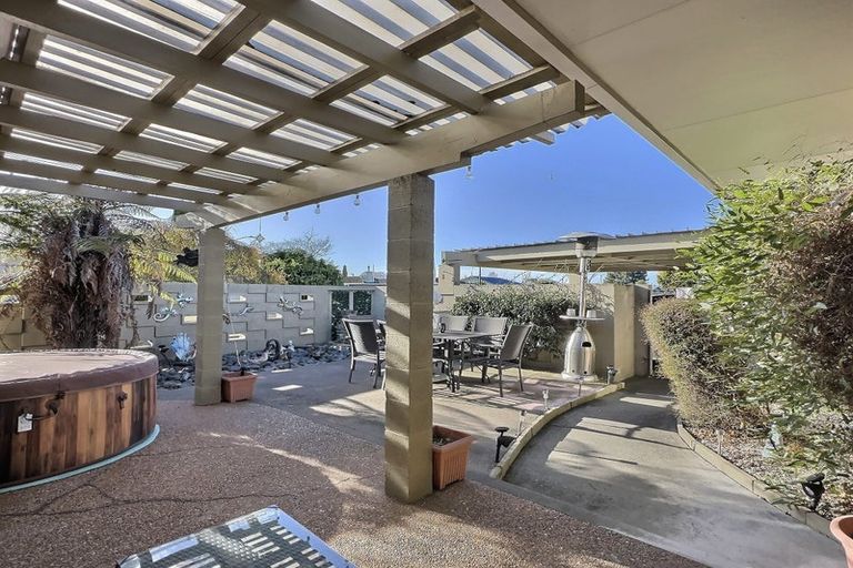 Photo of property in 19 Kirkcaldy Crescent, Flaxmere, Hastings, 4120