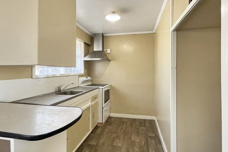 Photo of property in 24 Victoria Avenue, Palmerston North, 4410