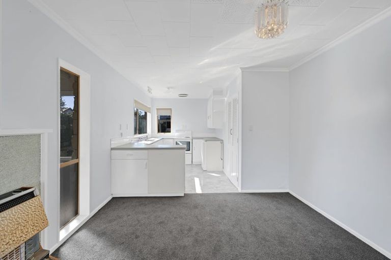 Photo of property in 2/43 Mangorei Road, Strandon, New Plymouth, 4312