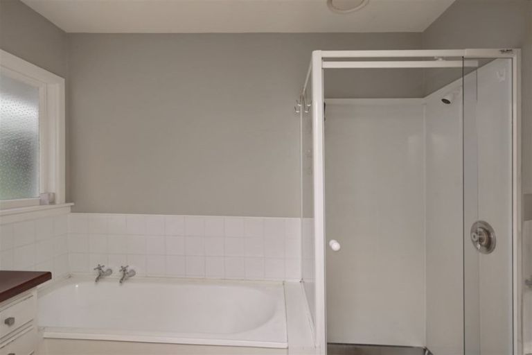 Photo of property in 262 Mount Pleasant Road, Mount Pleasant, Christchurch, 8081