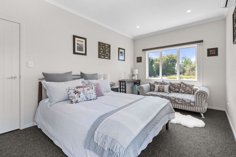 Photo of property in 6 Campbell Drive, Martinborough, 5711