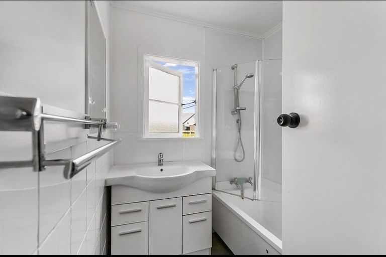 Photo of property in 34 Kelvin Road, Papakura, 2110